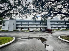 Building Photo - 8405 NW 61st St