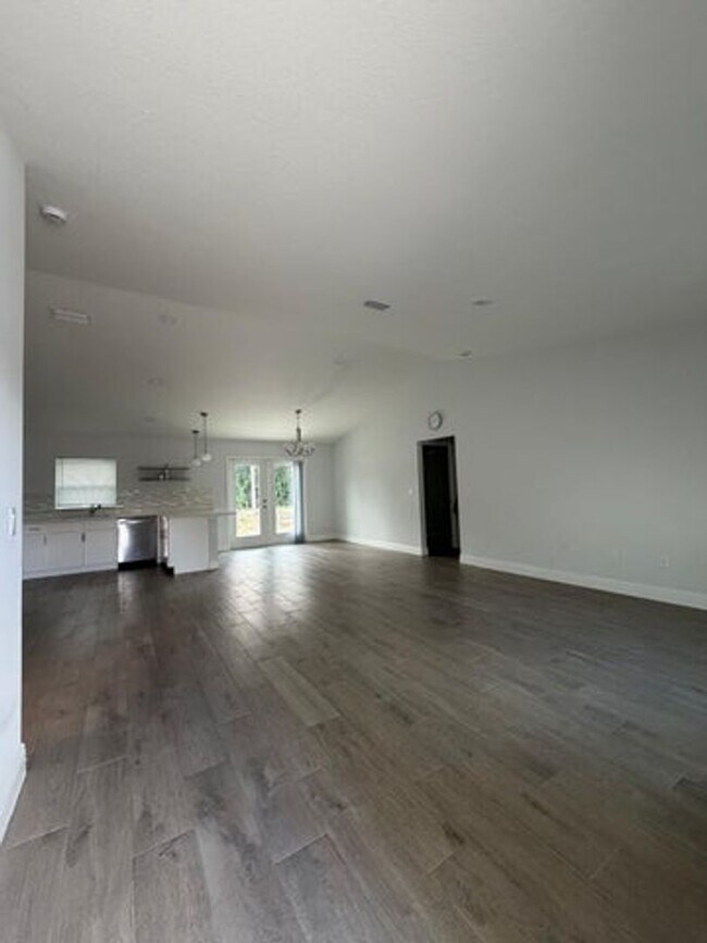 Foto del edificio - 4150 130th Ave N