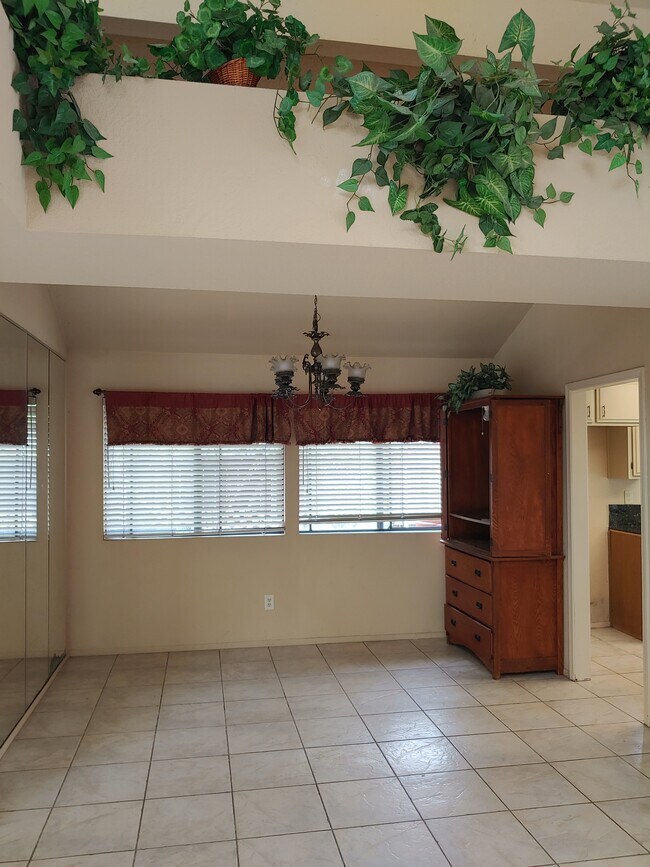Dining Room - 1711 Calle de Oro