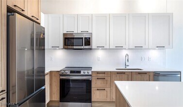 Building Photo - 22980 Vista Edera Cir