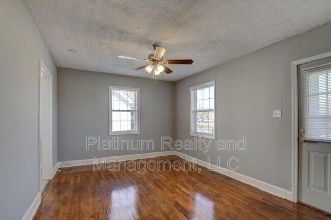 Building Photo - 1226 Crossland Ave