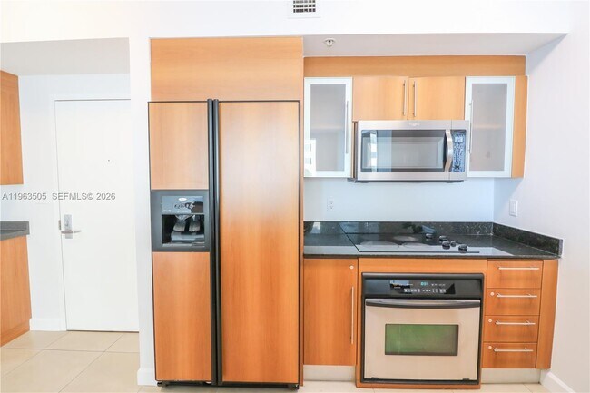 Foto del edificio - 335 S Biscayne Blvd