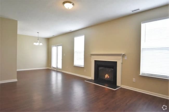Building Photo - 305 Cline Falls Dr
