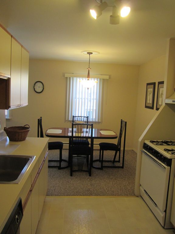 Foto del edificio - 210 Regency Park Dr