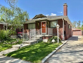 Building Photo - 631 Downington Ave S