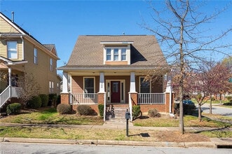 Building Photo - Room in House on Integrity Oaks Dr