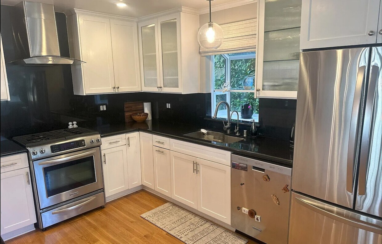 Foto principal - 11662 Iowa Ave