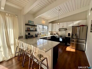 Building Photo - 85 Ledgebrook Dr