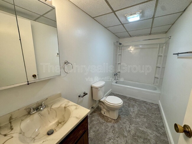 Foto del edificio - 2406 Marquette Rd