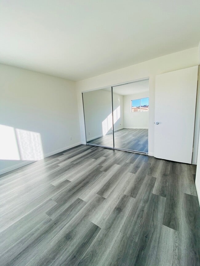 Building Photo - 5330 Corteen