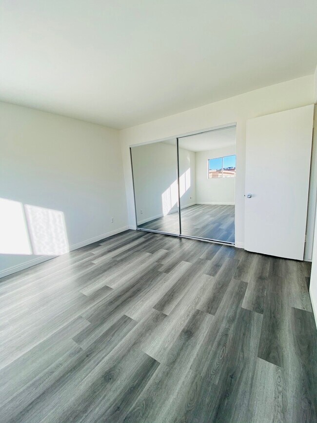 Foto del edificio - 5330 Corteen