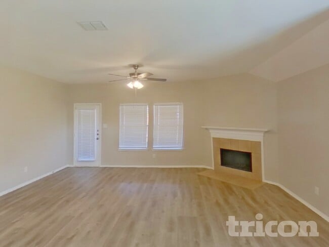 Building Photo - 111 Rockbrook Dr