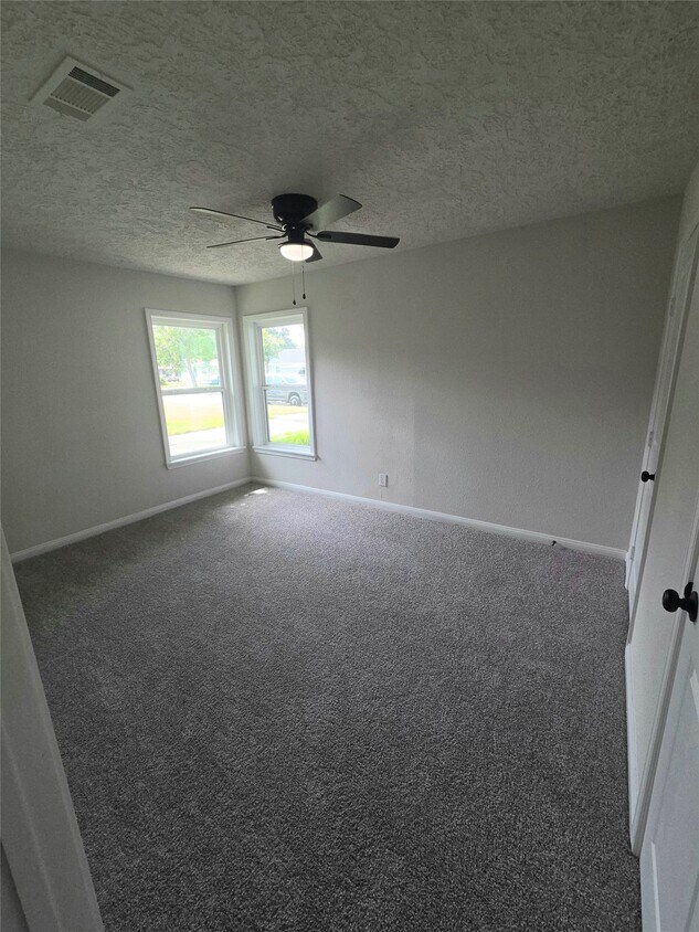 Building Photo - 4931 Cosby St
