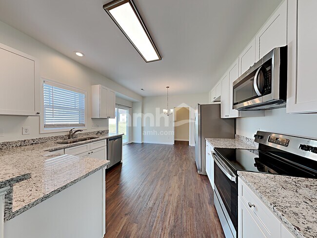 Building Photo - 1009 Fieldmere Pl