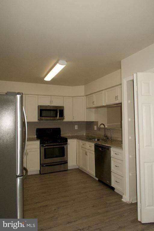 Foto del edificio - 9213 Andrew Dr