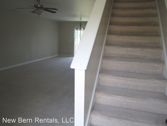 Building Photo - 3 br, 2.5 bath House - 209 Fairmount Way