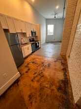 Building Photo - 101 S Main St