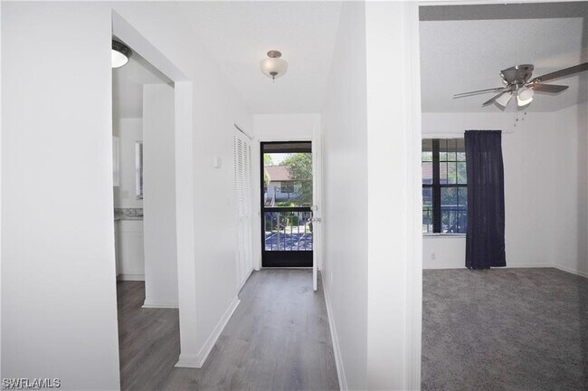 Foto del edificio - 5361 Treetops Dr