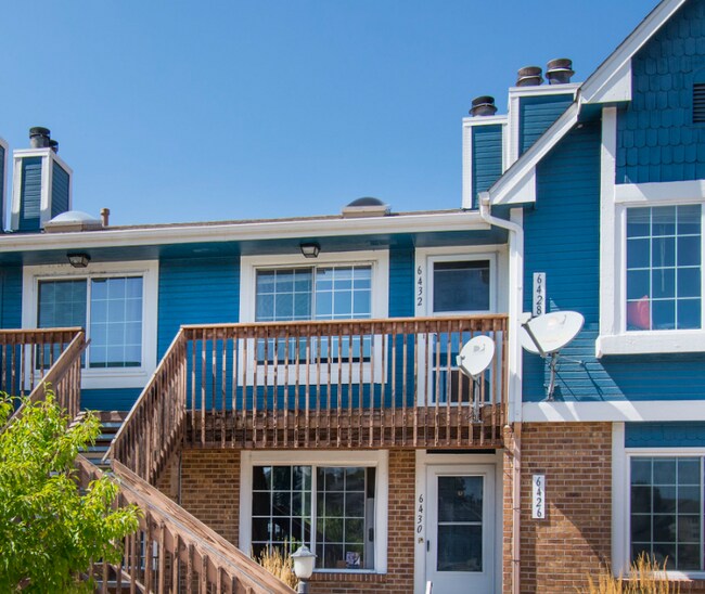 Foto del edificio - 6432 Village Ln