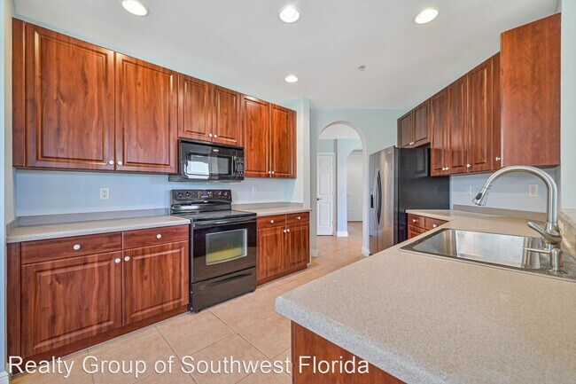 Foto del edificio - 3 br, 2.5 bath House - 5640 Chelsey Lane #104