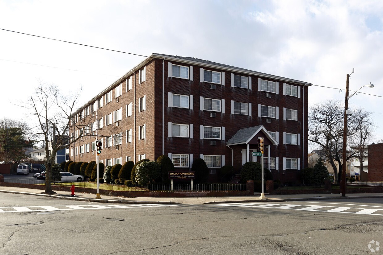 Lincoln Apartments Apartments in Malden, MA
