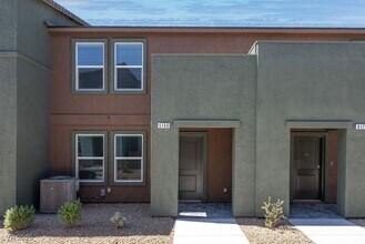 Building Photo - 6168 Hibiscus Gdn St