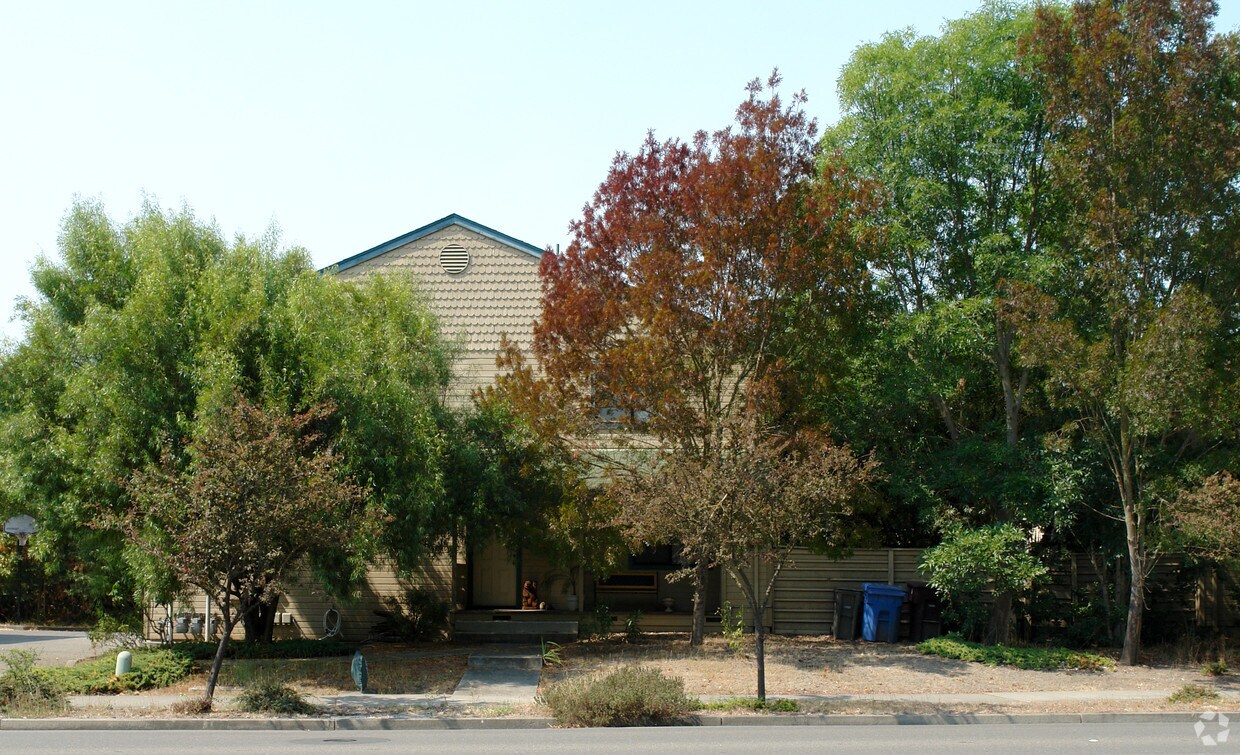 Foto del edificio - 1405 Mission Blvd