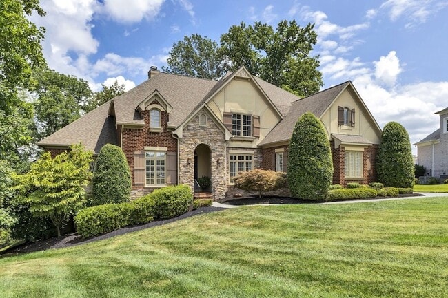 Photo - 12 Medalist Ct House