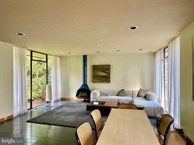 Foto del edificio - 4139 Timber Ln