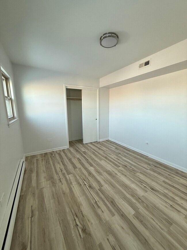 Foto del edificio - 5445 S Kilbourn Ave