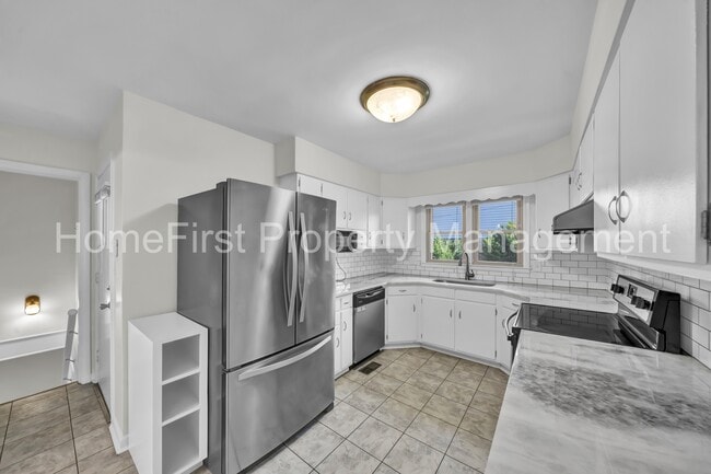 Building Photo - 118 Meadowlark Dr