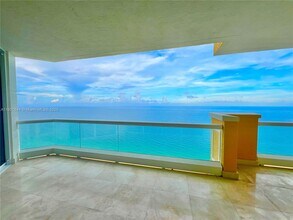 Building Photo - 17875 Collins Ave