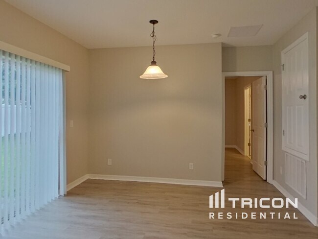 Foto del edificio - 4925 Rockvale Dr