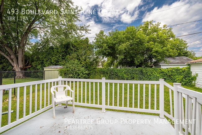 Building Photo - Spacious 3BR Bungalow with Private Yard & Parking –  493 St-René Blvd West, Gatineau