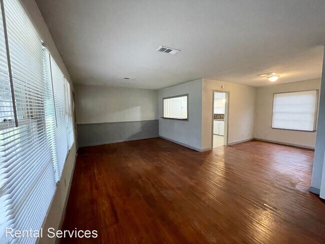 Foto del edificio - 3 br, 1 bath House - 2370 Hybrook Ln