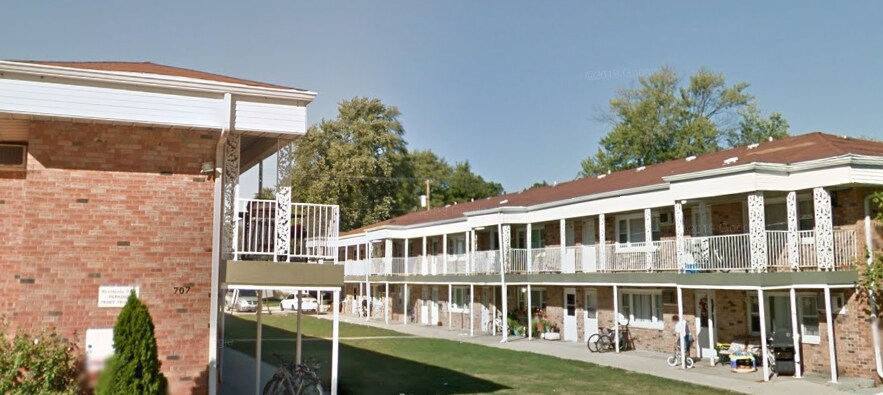 Primary Photo - 711 E Congress Ave