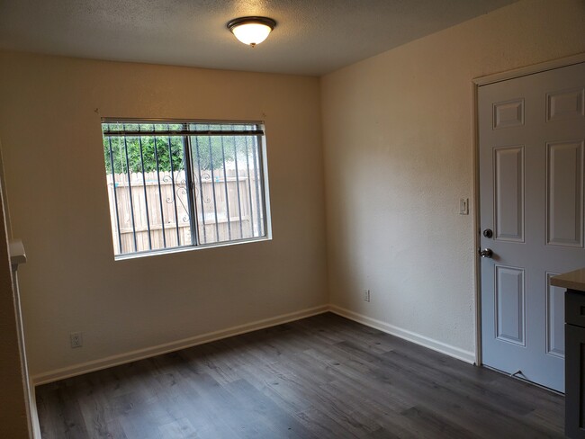 Dining Room - 1372 S Thomas St