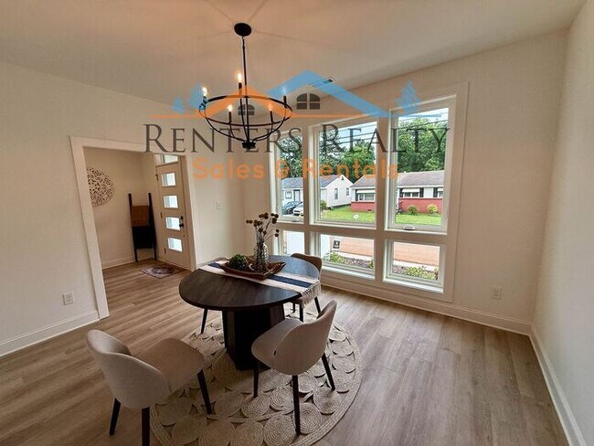 Foto del edificio - Stunning 3 Bedroom with Rooftop Terrace