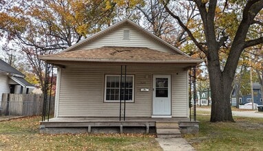 Building Photo - 1920 5th St