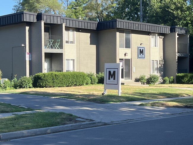 Building Photo - The Marshall Place