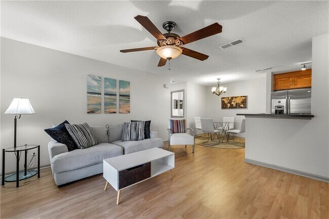 Foto del edificio - 504 Granville Ct