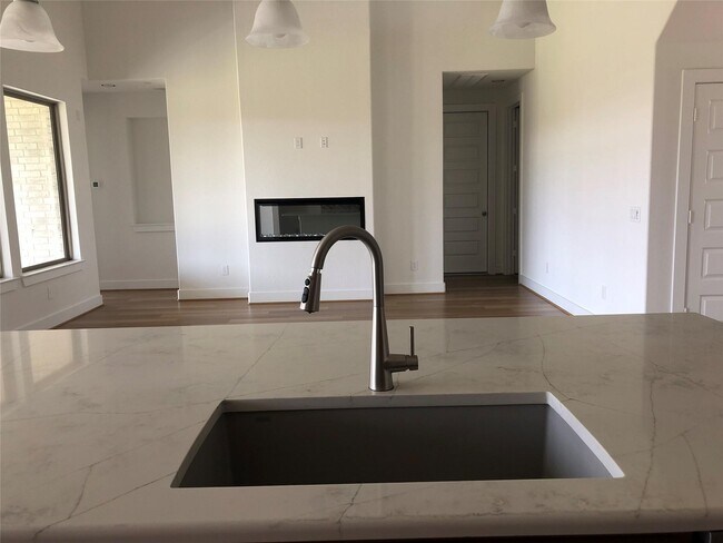 Foto del edificio - 24607 Bardona Way