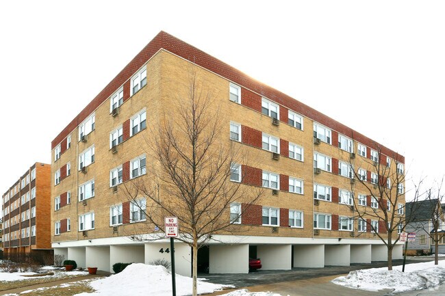 Building Photo - 445 Sherman Ave