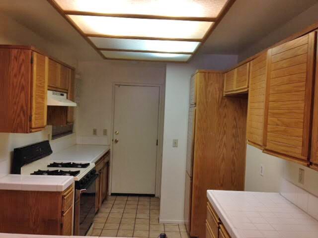 Kitchen - 23951 Arroyo Park Dr