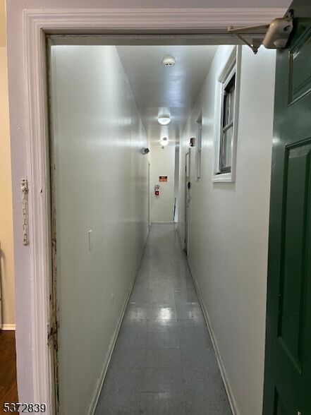 Foto del edificio - 1165 E State St