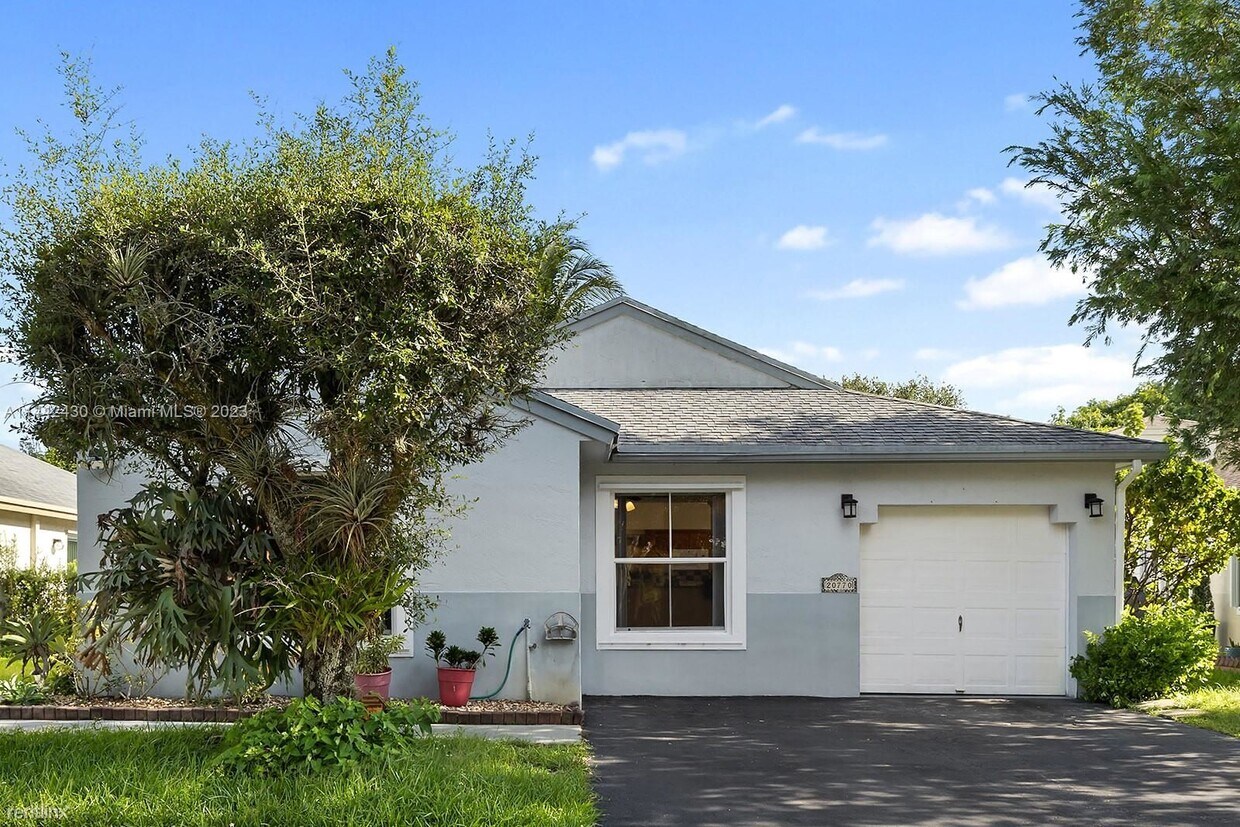 Primary Photo - 3 br, 2 bath House - 20770 NW 1st St