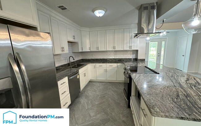 Foto del edificio - 2006 Bensonwood Dr