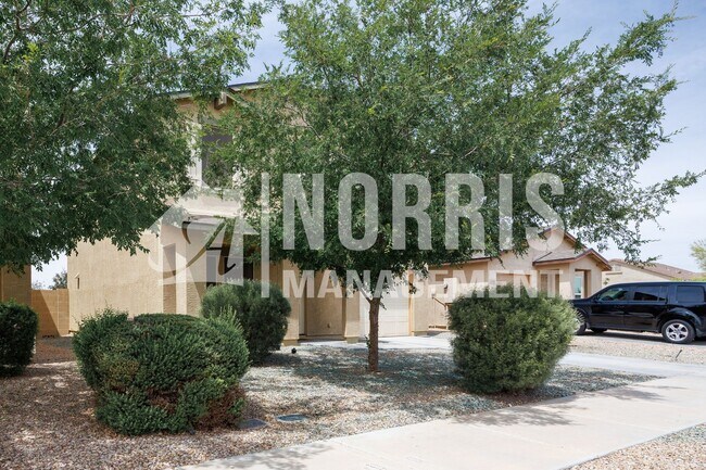 Foto del edificio - Two Story Home For Rent Available Now!