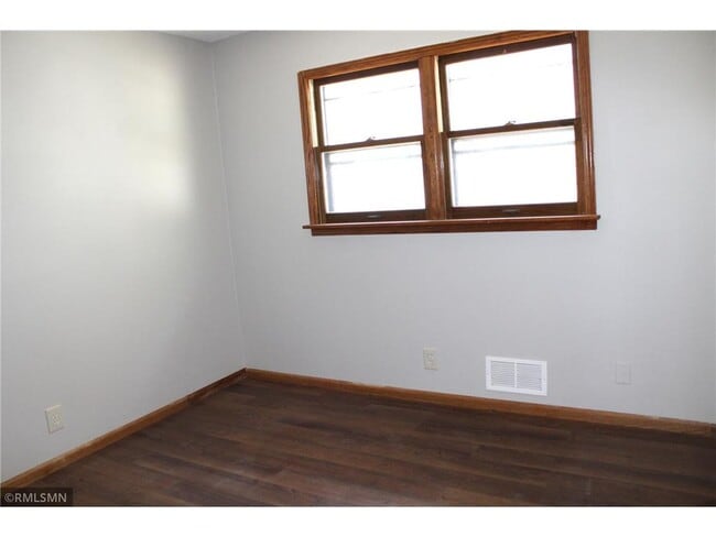 Foto del edificio - 747 Tuscarora Ave W