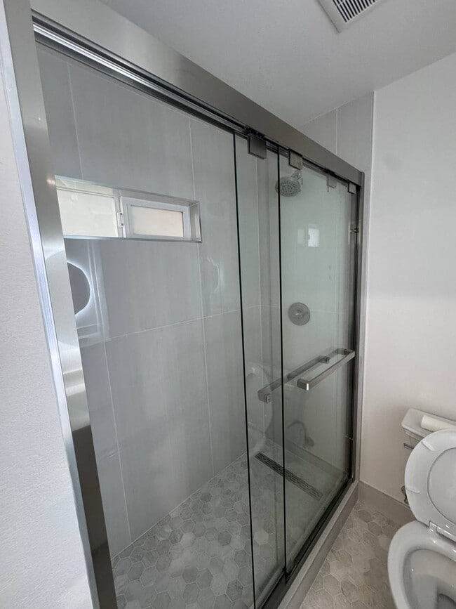 Building Photo - 2714 Jones Rd